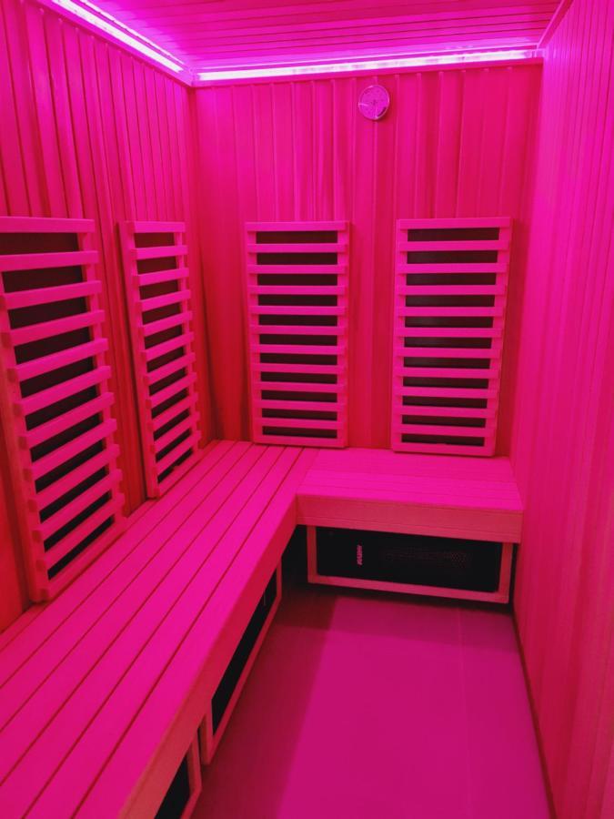 A2 Domitu Z Basenem, Sauna, Jacuzzi - 5d *